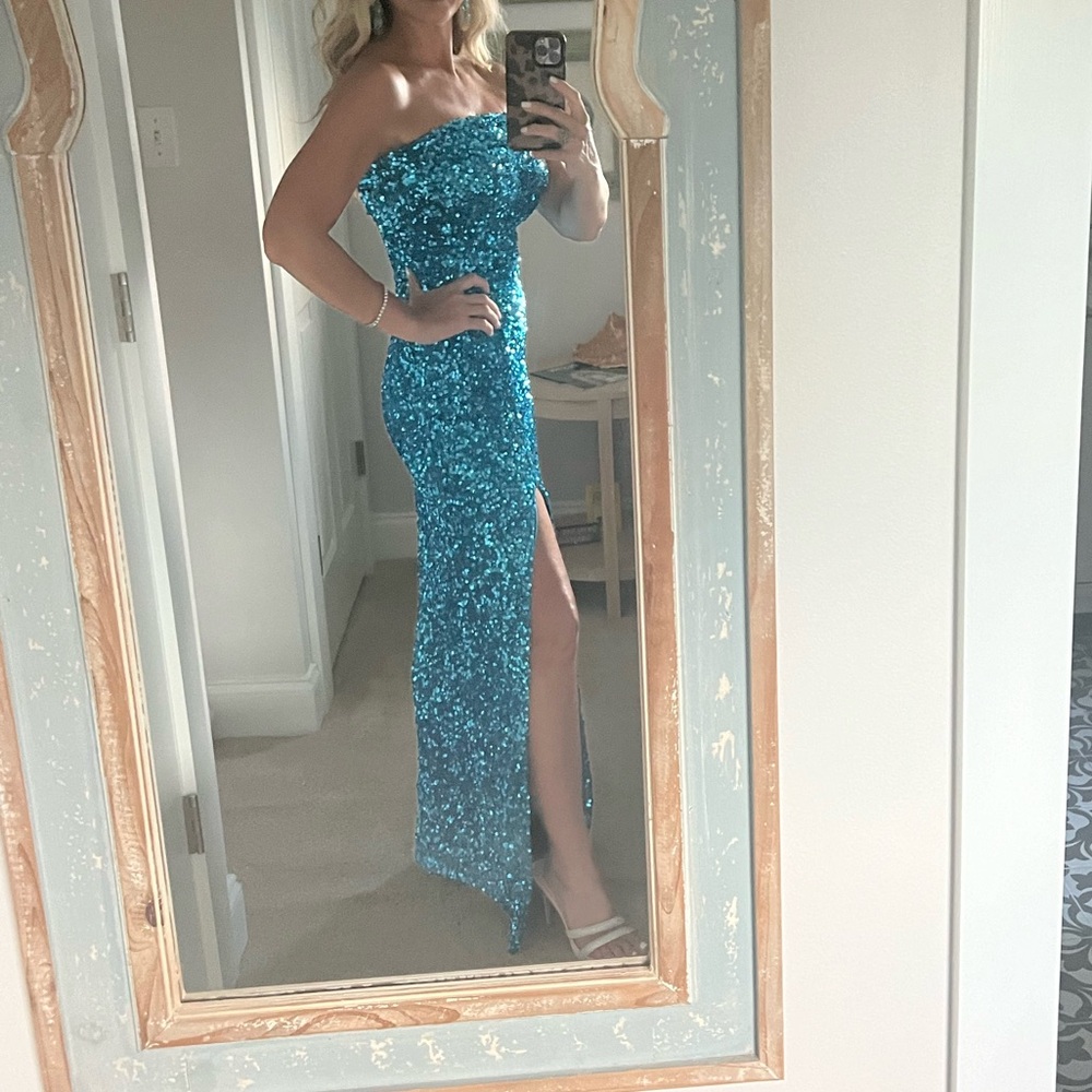 Gorgeous! Sequin formal strapless dress - Picture 5 of 5